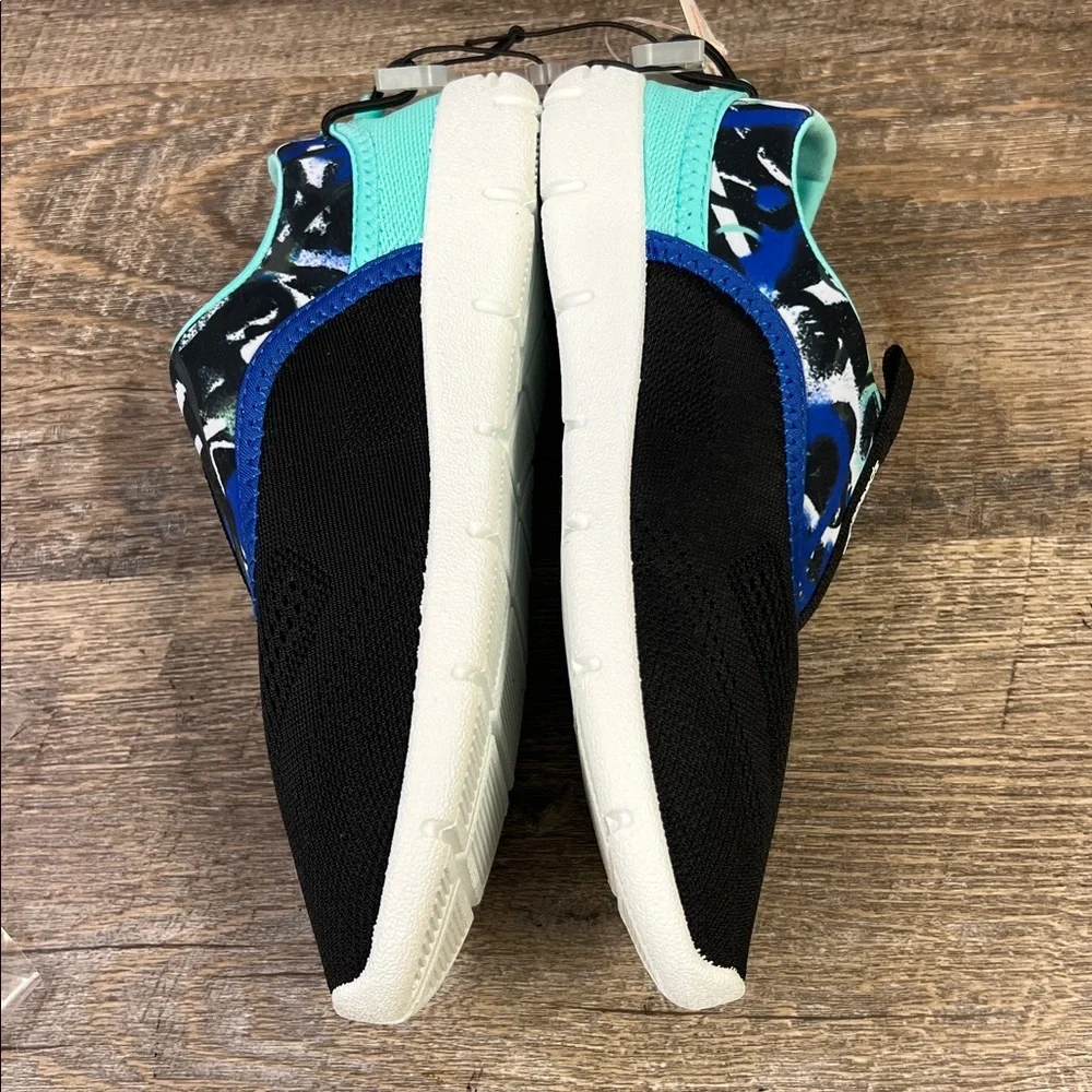 Speedo Junior Aqua Skimmer Water Shoes – Black/Blue (2–3) ( 2 pairs)